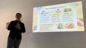 Pemaparan Materi Literasi Label Obat dan Suplemen Herbal serta Tata Cara Penggunaan Obat Selama Bulan Puasa. (Dok: Pribadi)